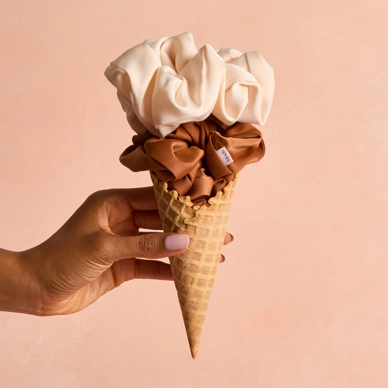 Kitsch Cream & Camel Oversized Scrunchies